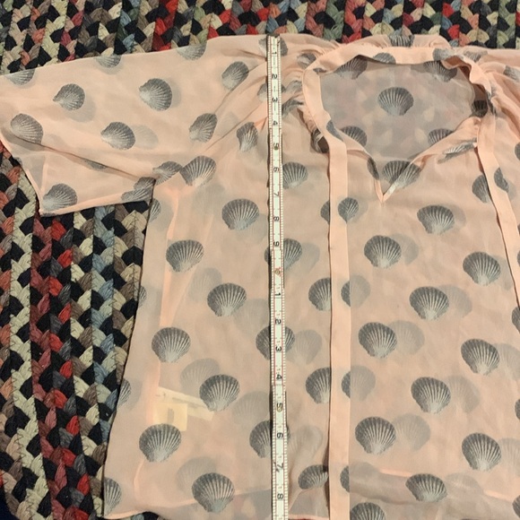 Ann Taylor Seashell Blouse - Size M - Picture 5 of 5